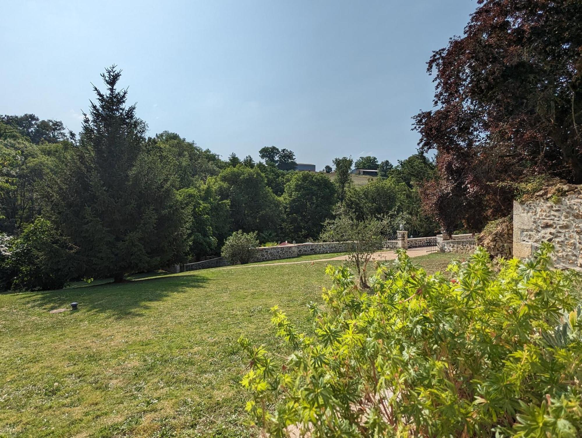 Domaine De Brise Bois - Chambres & Gites Rouzede Exterior photo
