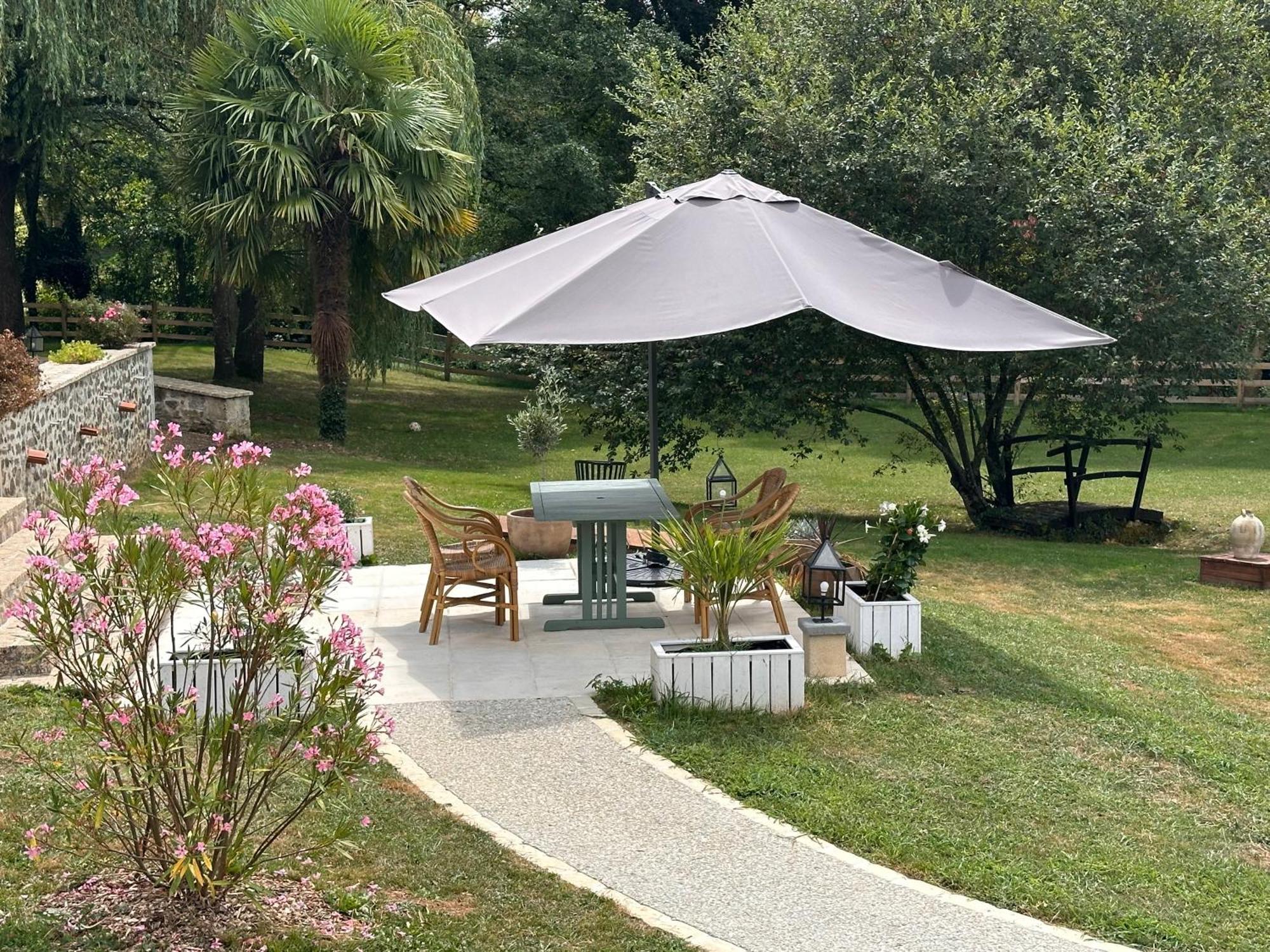 Domaine De Brise Bois - Chambres & Gites Rouzede Exterior photo